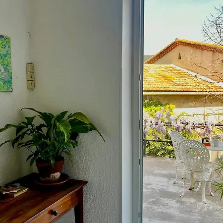 Le Clos Des Laurons Bed and breakfast Nyons